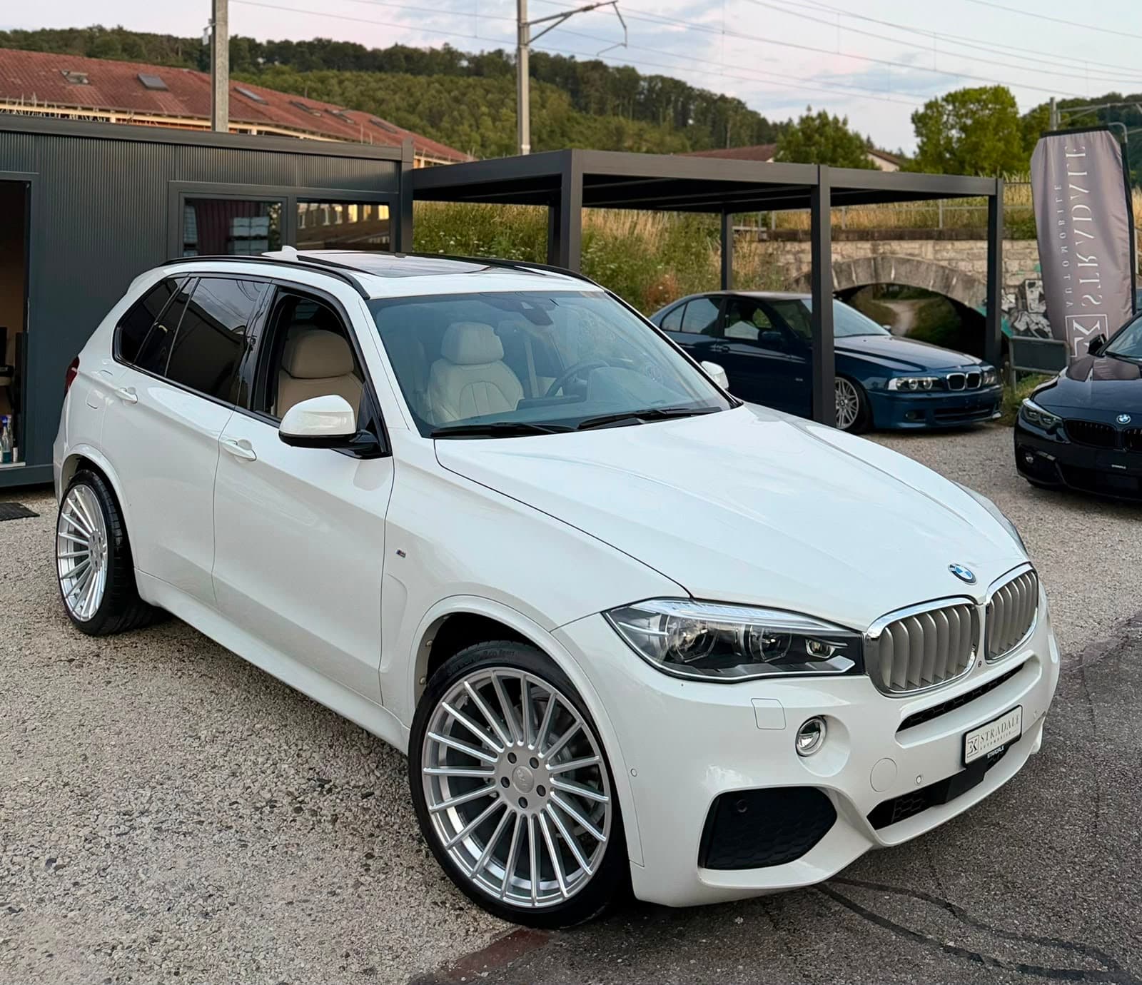 BMW X5 F15 40d – Exklusiv Individualisiert Zum Verkauf steht ein wunderschöner BMW X5 F15 40d mit lediglich 161’000 km.