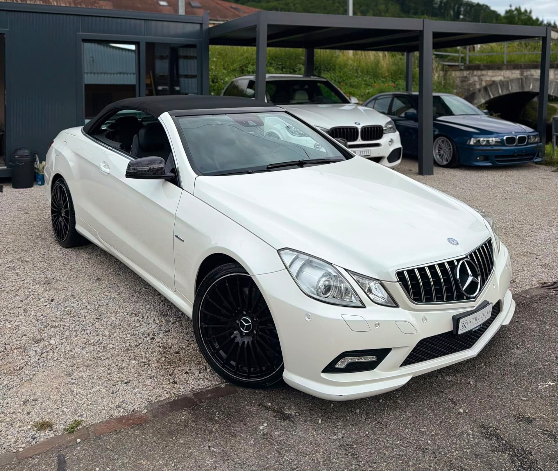 Mercedes-Benz E 250 CGI Cabriolet AMG Line | Pearlweiss | 169’000 km Zum Verkauf steht ein wunderschöner Mercedes-Benz
