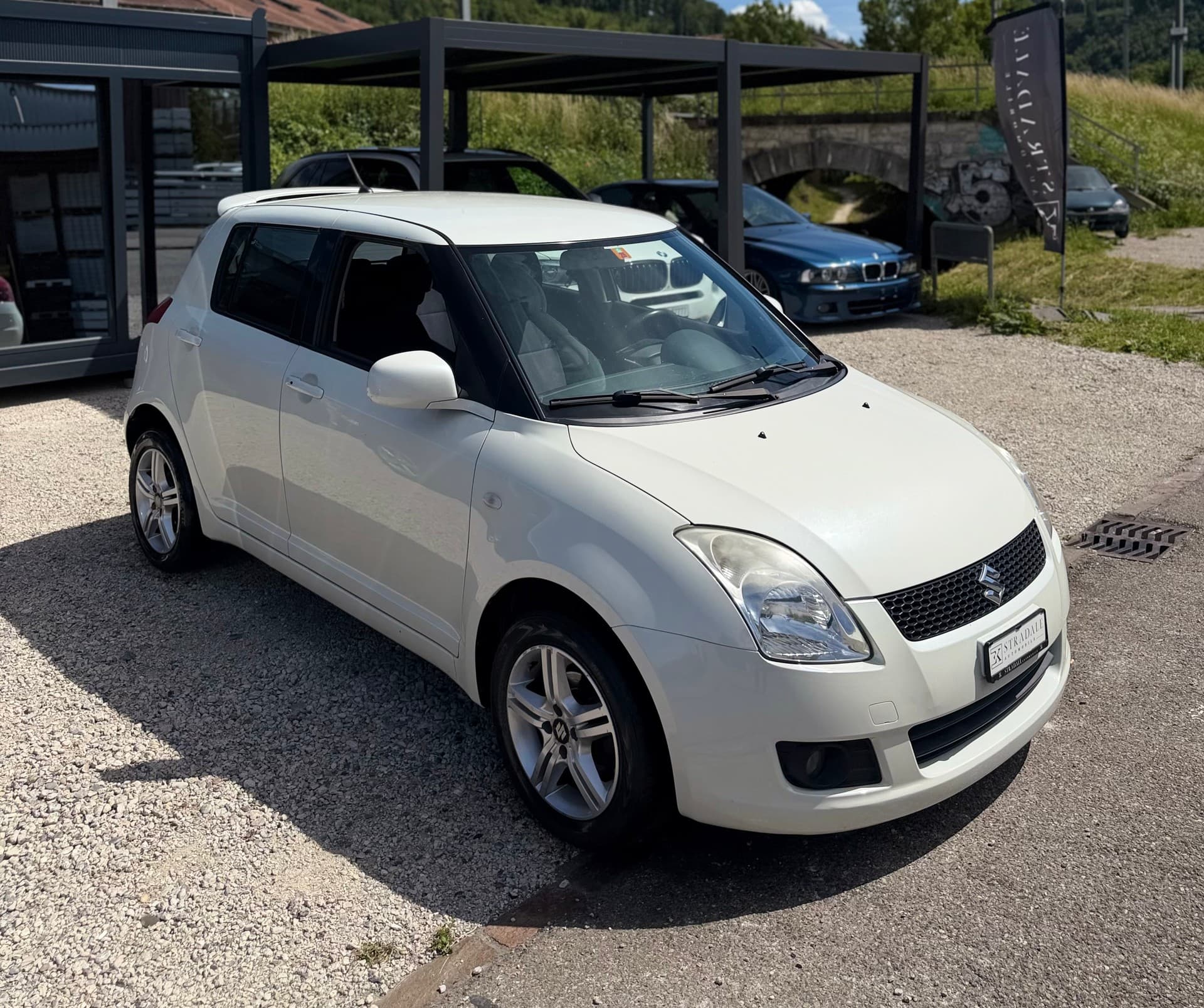 SUZUKI Swift 1.3i 16V GL Top 4x4 Frisch ab MFK Garantie✅